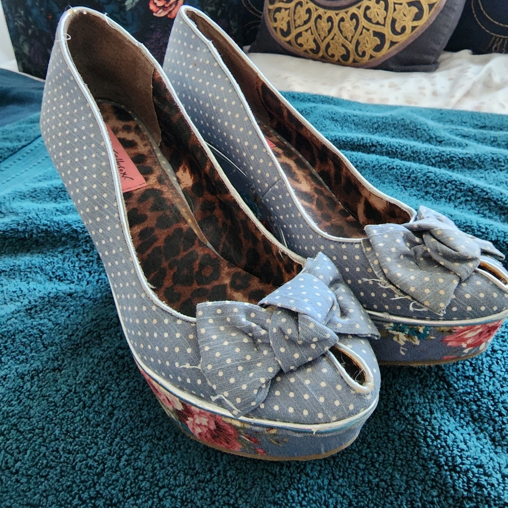 Floral Betsey Johnson Wedges